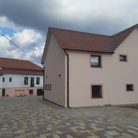 Hotel U Cisare Mirosovice